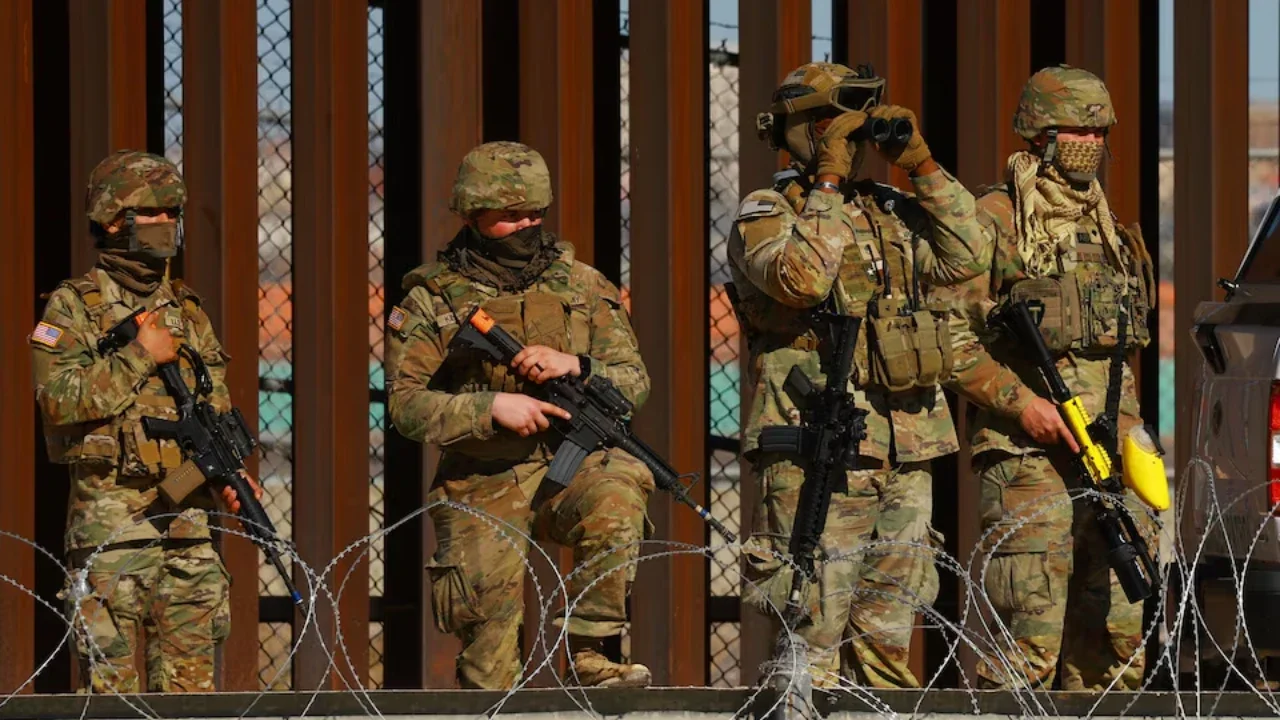 tentara as di perbatasan meksiko