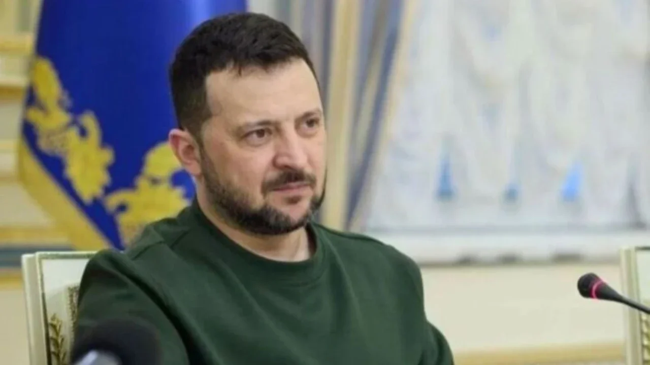 Presiden Ukraina Volodymyr Zelenskyy menolak 'Skenario Korea' sebagai solusi konflik, menegaskan perbedaan mendasar dengan Perang Korea yang tak miliki perjanjian damai final. Apa alasannya?