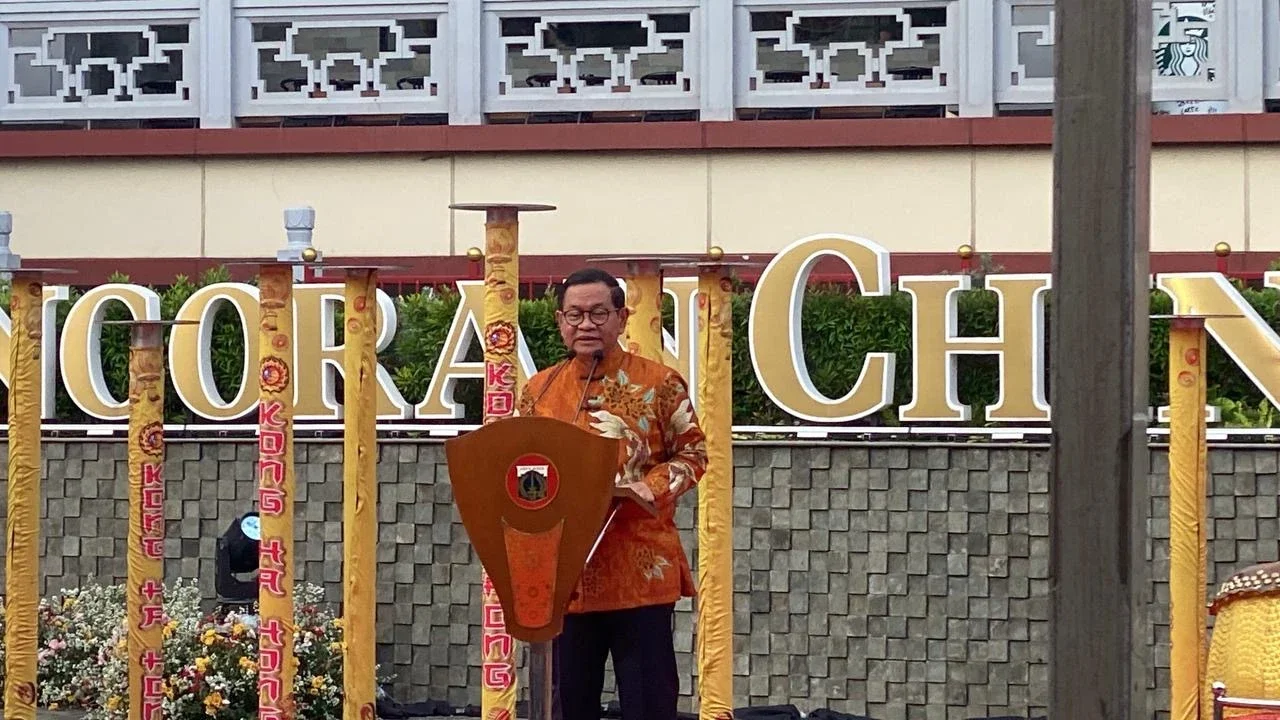 Gubernur Pramono Lantik 521 Pejabat Fungsional Jakarta, Sampaikan Pesan Penting
