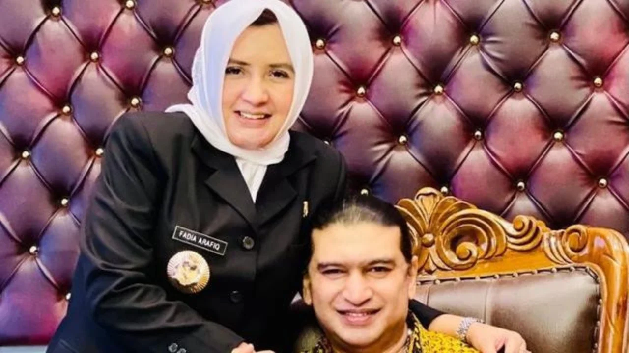Jarang Tersorot, Ini 7 Potret Pedangdut Lawas Ashraff dan Istri Seorang Pejabat (Sumber: Instagram/ashraff_abu)