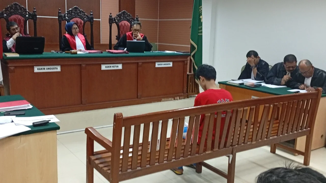 Fandi Ramadhan ABK Kasus Sabu 2 Ton Divonis Lima Tahun Penjara