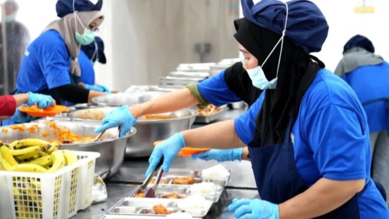 DPR Minta Evaluasi Menu MBG Usai Riset UI Temukan Siswa Tak Habiskan Makanan