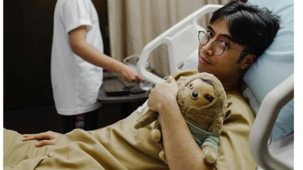 Mulai Belajar Jalan, Ini 6 Momen Vidi Aldiano Jalani Proses Pemulihan (sumber: Instagram.com/varecords_)