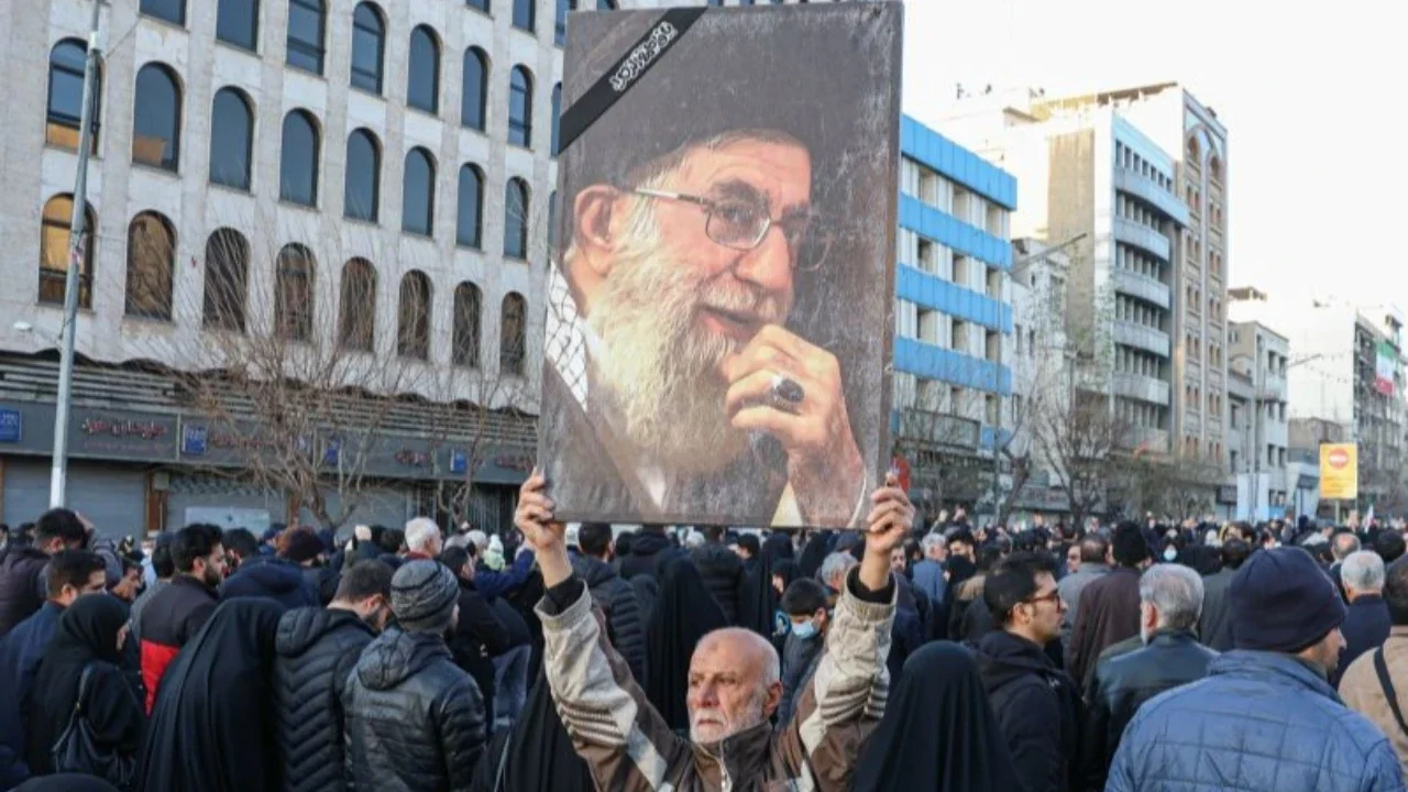 Jiwa Patriotisme, Warga Iran Berbondong-bondong Pulang Kampung dari Turki Bela Tanah Air di Tengah Agresi AS–Israel