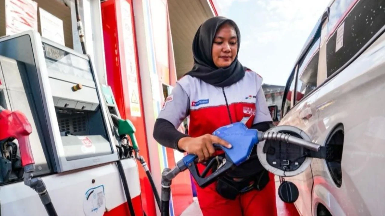 PT Pertamina Patra Niaga mencatat peningkatan signifikan pada Konsumsi Pertamax Lebaran 2026, naik 33,9 persen, seiring tingginya mobilitas masyarakat. Bagaimana Pertamina menjamin ketersediaan energi untuk memenuhi kebutuhan ini?