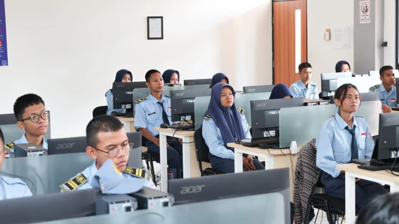 Program 'Expert Goes to School' Cetak Siswa SMKN 6 Tangsel Melek Teknologi