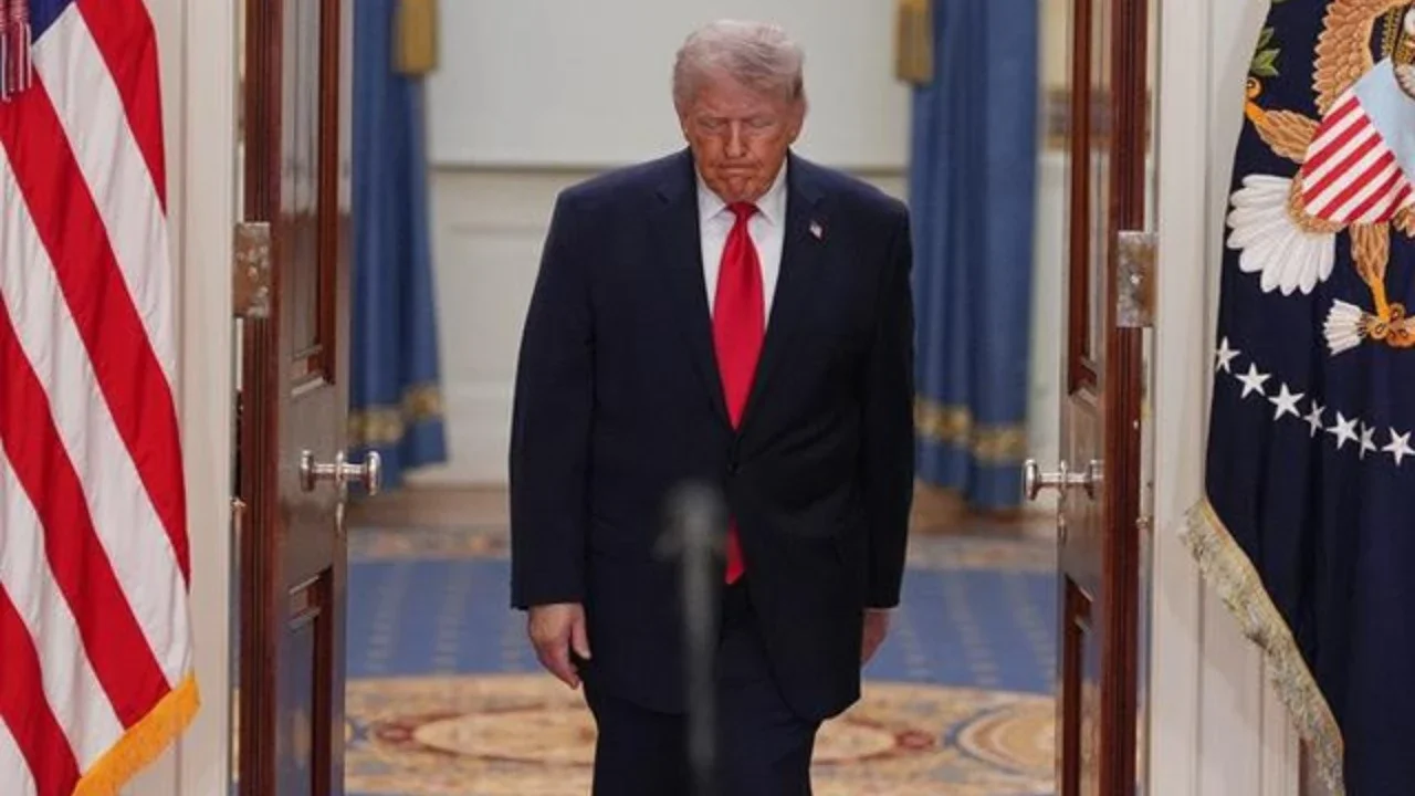 Cek Fakta: Hoaks Selebaran Sebut Donald Trump Resign