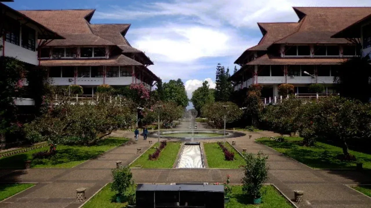 Respons Kampus ITB Soal Heboh Lirik Lagu 'Erika' Lecehkan Perempuan