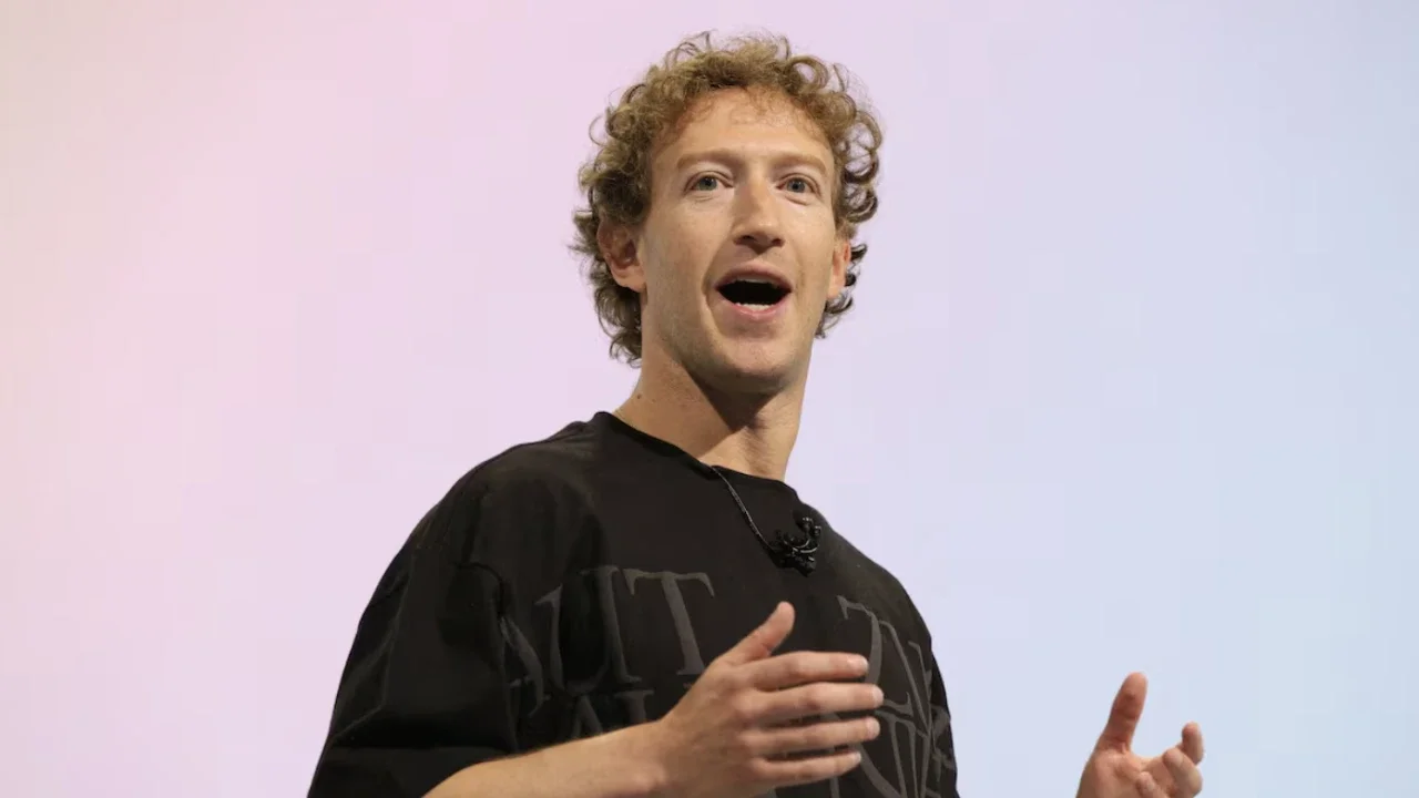 Zuckerberg mau bikin kloningan digital dirinya untuk beri arahan ke karyawan Meta — fiksi ilmiah yang jadi kenyataan dan melampaui ekspektasi banyak orang. #Zuckerberg #AI #Meta