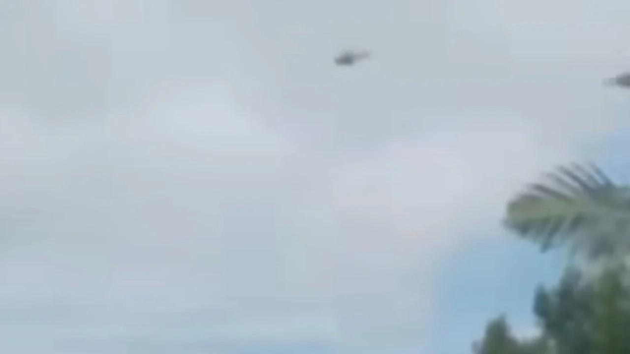 Viral Rekaman Terakhir Kali Helikopter PK-CFX Mengangkasa, Terbang Rendah Sebelum Jatuh di Sekadau Kalbar
