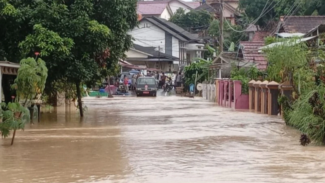 7 Hari Dikepung Banjir, Pemkab Bandung Tetapkan Tanggap Darurat Bencana