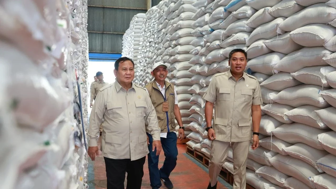 Wamentan Sudaryono Jelaskan Kondisi Cadangan Beras di Gudang Bulog Magelang Usai Disidak Prabowo