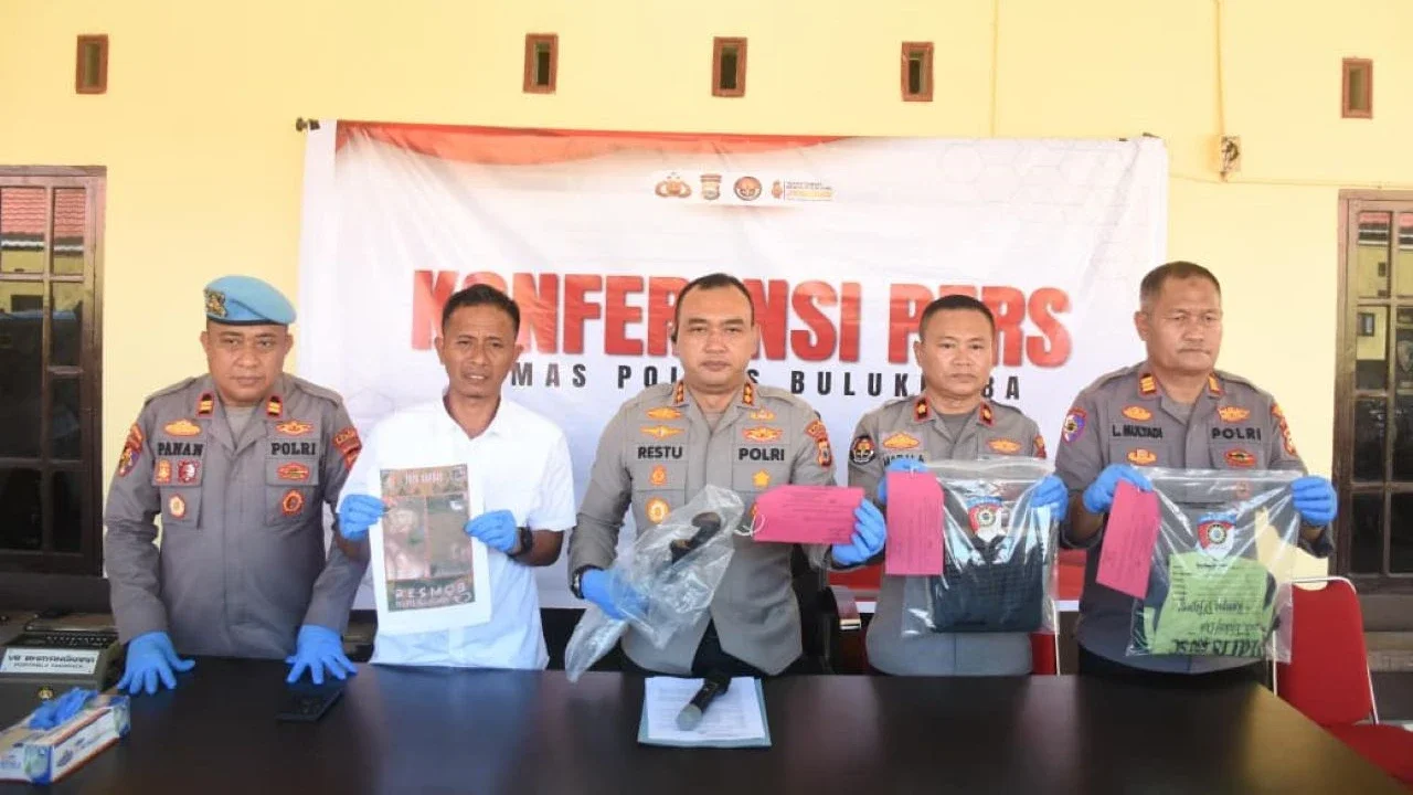 Kapolres Bulukumba, Ajun Komisaris Besar Restu Wijayanto jumpa pers pembunuhan ayah oleh anaknya