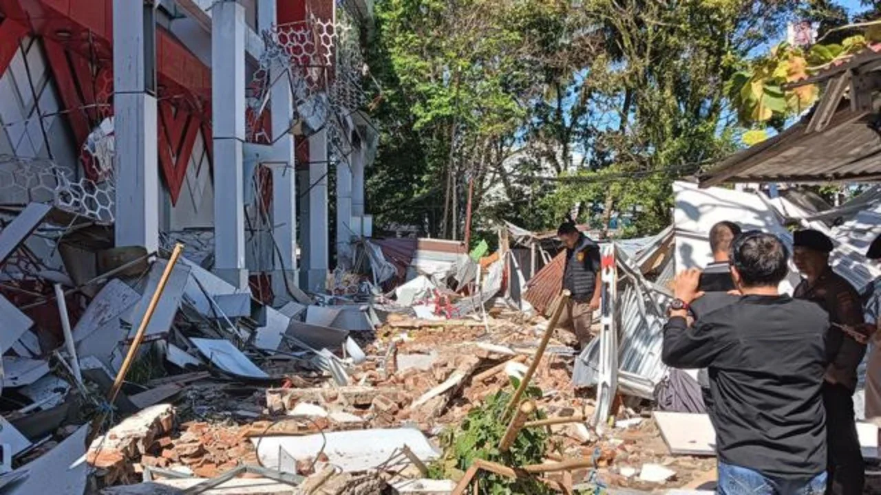 BNPB Imbau Warga Terdampak Gempa Sulut dan Malut Lapor Rumah Rusak: Bisa Diganti