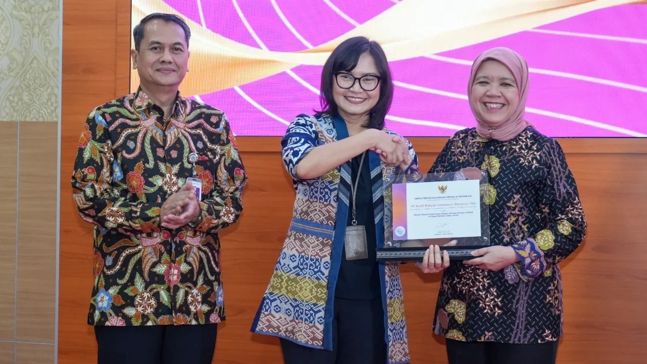 Dukung Penguatan Pasar Keuangan Domestik, BRI Raih 3 Penghargaan Dealer Utama dengan Kinerja Terbaik dari Kemenkeu