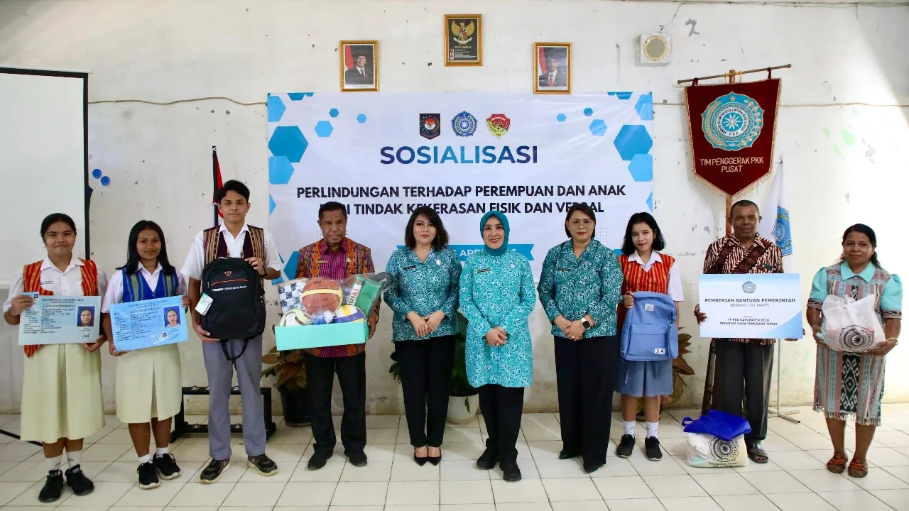 Sambangi SMAN 1 Atambua, Ketum TP PKK Tri Tito Karnavian Serukan Pencegahan Perilaku Kekerasan