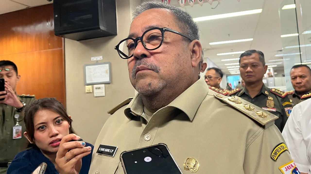 Kasus Longsor Bantargebang Memanas! Eks Kadis LH Tersangka, Rano Karno Buka Suara