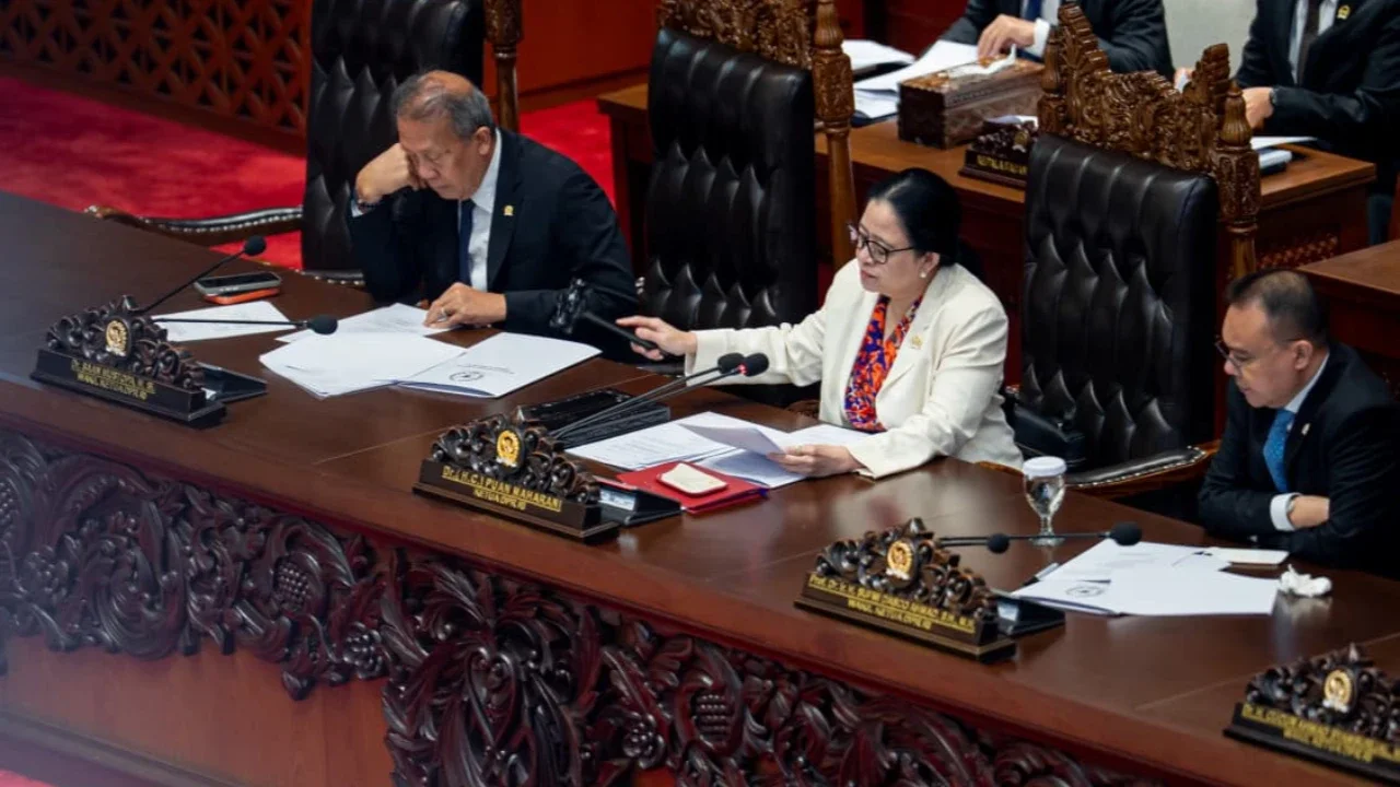 Puan Pimpin Pengesahan UU PPRT Serta UU Pelindungan Saksi dan Korban