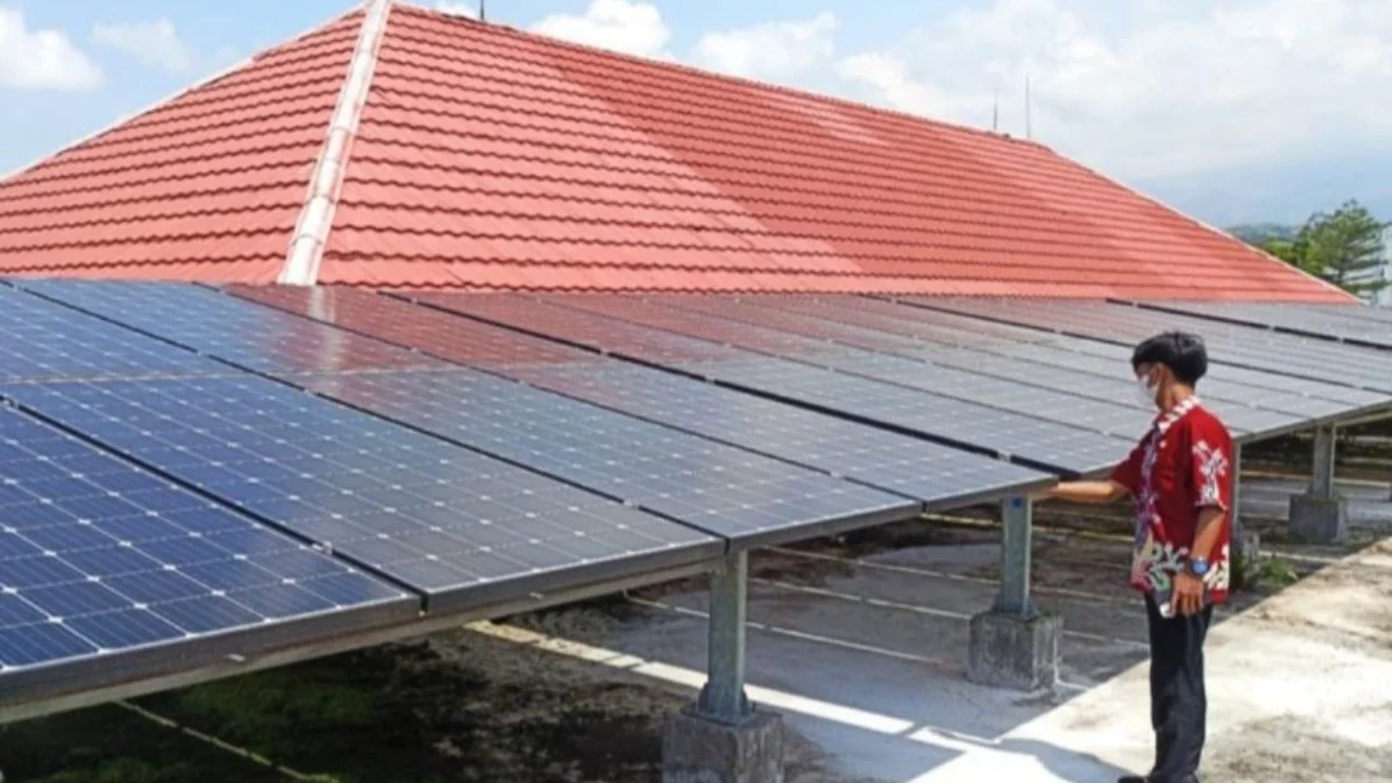 Prabowo Targetkan 17 Gigawatt PLTS Terbangun Tahun Ini