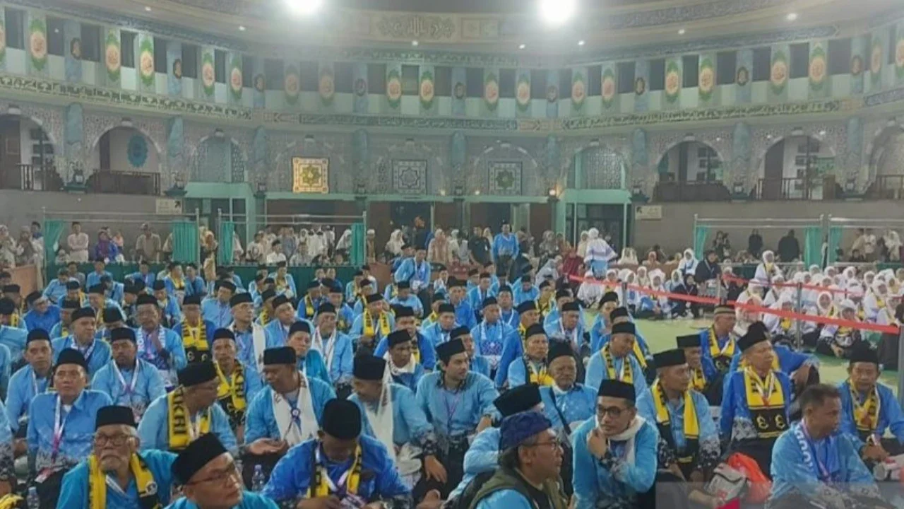 Kisah Janda Lansia Bone, Berangkat Haji Mengumpulkan Uang Receh dari Rumput Laut