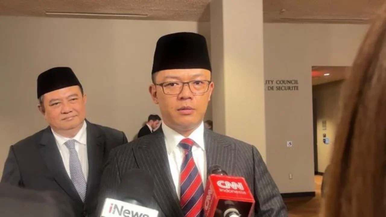 Menteri Luar Negeri Republik Indonesia (Menlu RI) Sugiono memberikan keterangan kepada awak media usai hadir dalam pertemuan DK PBB yang berlangsung di Markas Besar PBB di New York, Amerika S