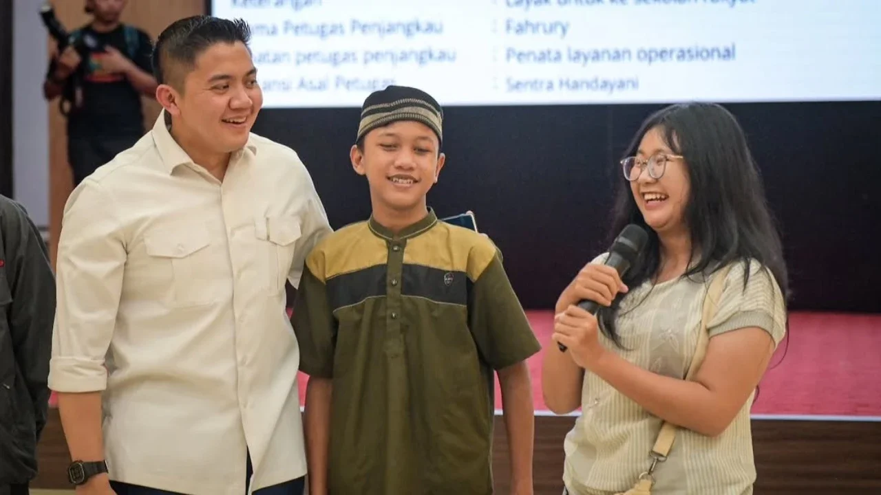 Seskab Teddy ke Calon Siswa Sekolah Rakyat di Kampus LAN: Tidak Boleh Sedih, Belajar yang Baik