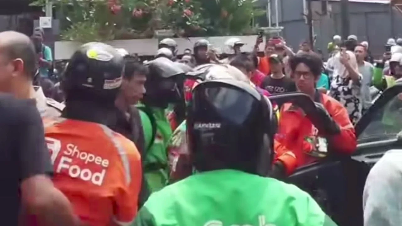 Aniaya Driver Perempuan, Pria di Makassar Digeruduk Ojol