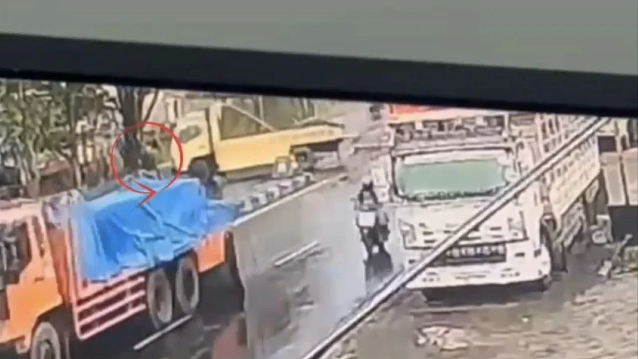 Mahasiswi di Maros Tewas Usai Tertabrak Truk saat Berbelok