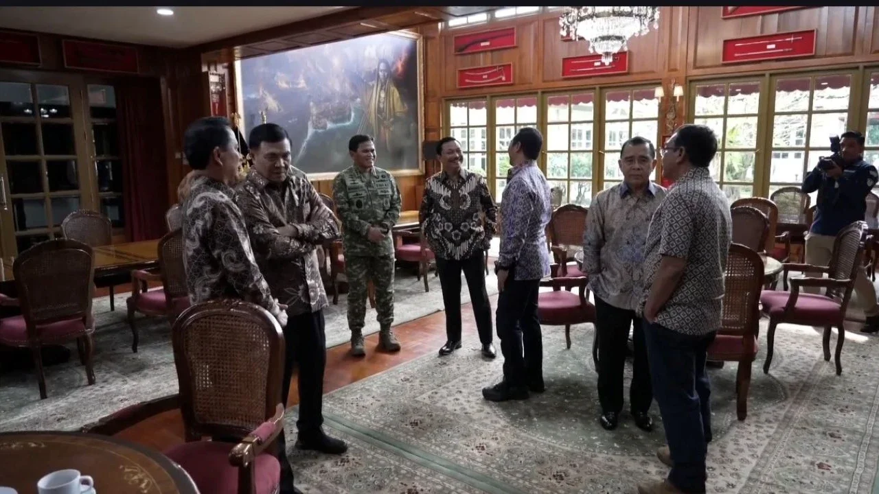 Pertemuan Menhan Sjafrie dengan para purnawirawan TNI di Kantor Kementerian Pertahanan, Jakarta