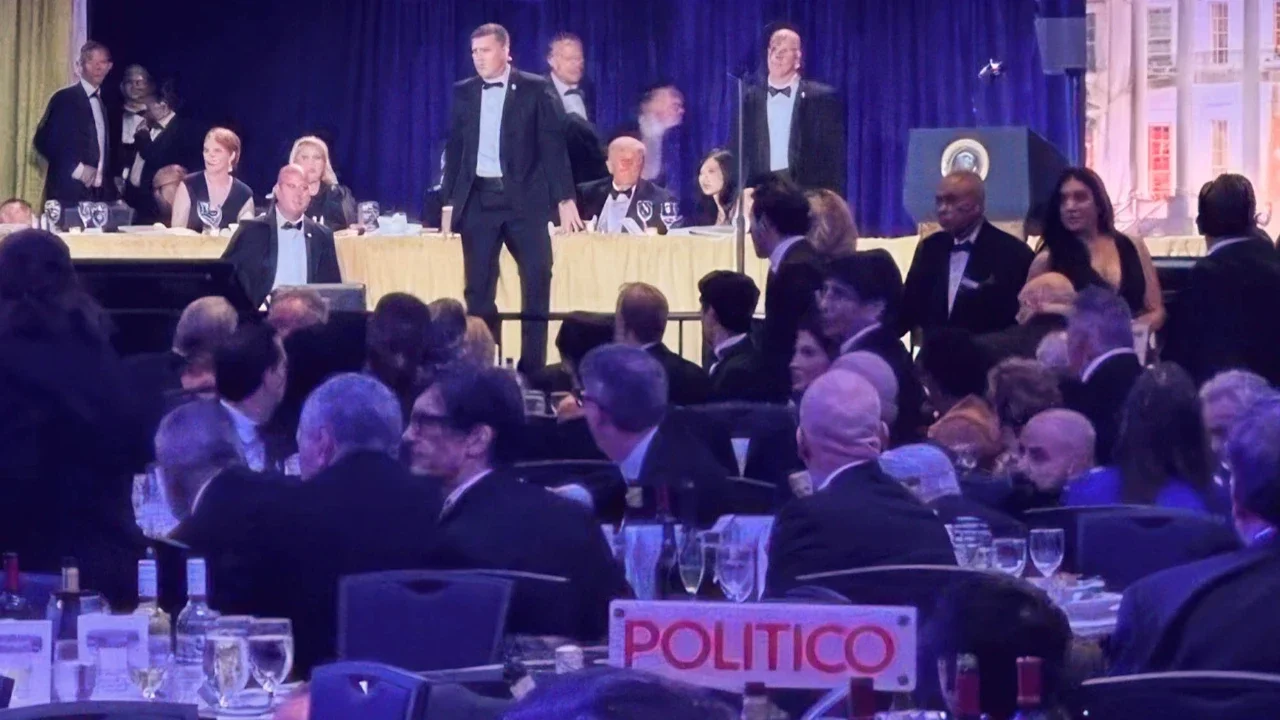 Satu Orang Ditangkap Usai Trump Dievakuasi di Acara Makan Malam Gedung Putih