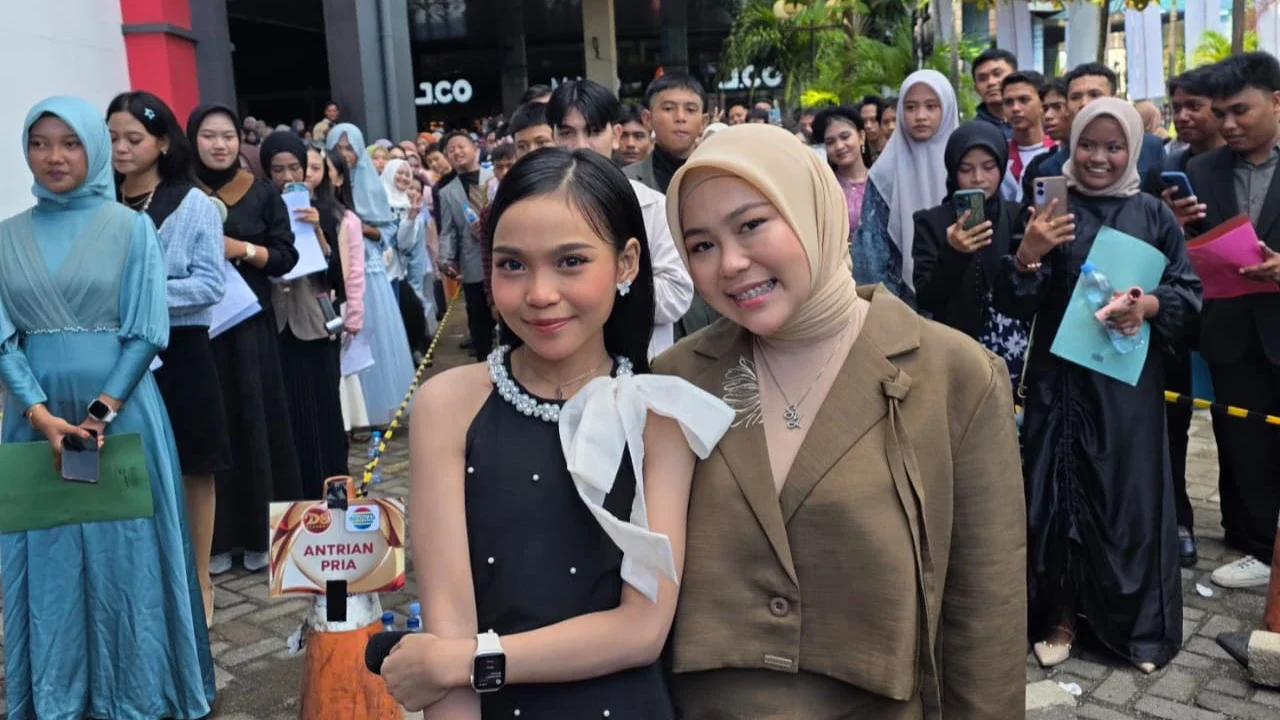 Audisi D'Academy 8 Lanjut ke Kota Makassar, Selfi Yamma dan Andi Syaqirah DA7 Hadir Beri Semangat