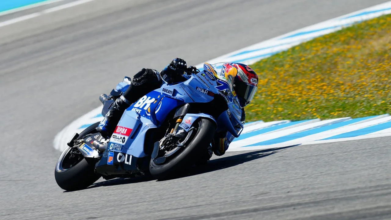 Pembalap Alex Marquez dari Spanyo saat balapan MotoGP Grand Prix  Spanyol di Jerez de la Frontera, Spanyol, Minggu (26/04/2026).