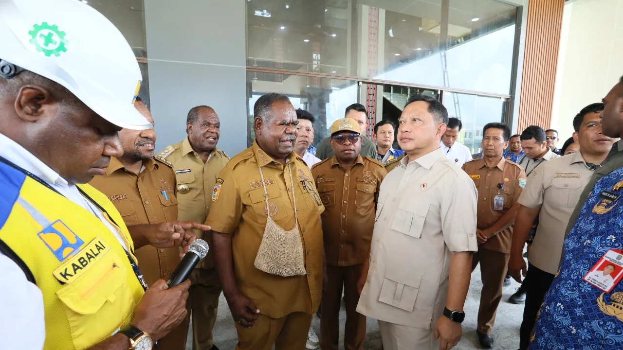 Mendagri Tito Karnavian melakukan kunjungan kerja ke Provinsi Papua Barat Daya, Senin (27/4/2026).