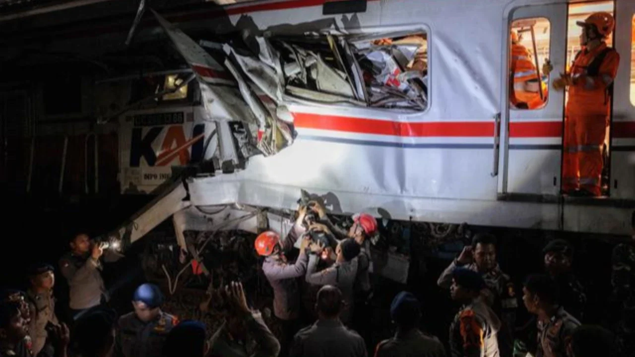 Imbas Argo Bromo vs KRL, 9 Perjalanan KA Daop 6 Yogyakarta Dibatalkan, Berikut Daftarnya