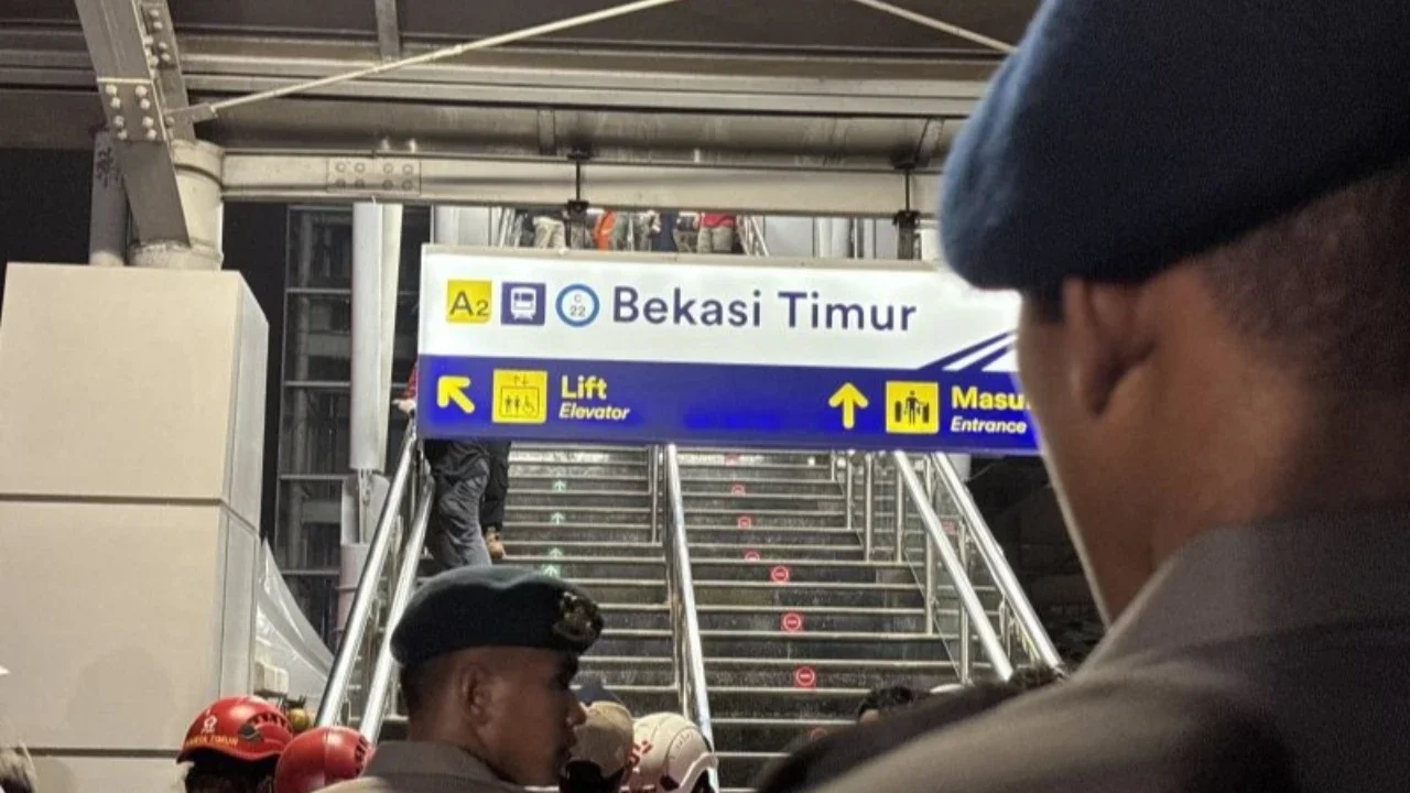 Buntut Tabrakan KA dan KRL, TransJakarta Sediakan Shuttle Bus di Bekasi