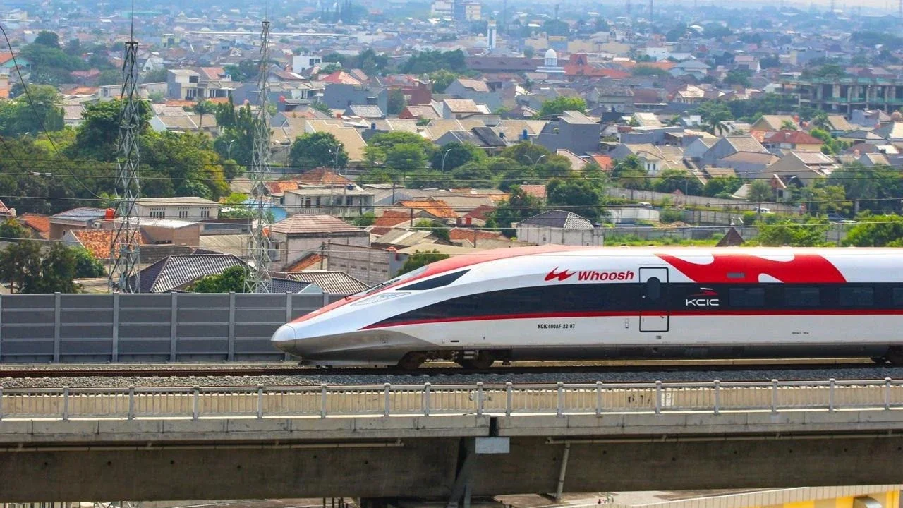 Kereta Cepat Whoosh Sudah Angkut 15 Juta Penumpang Sejak Oktober 2023