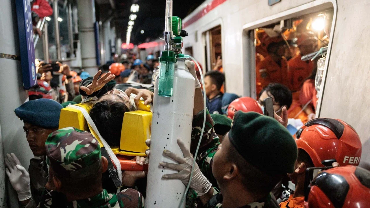 Tabrakan Kereta Bekasi Timur, PDIP: Jika Terbukti Human Error, Dirut Harus Mundur
