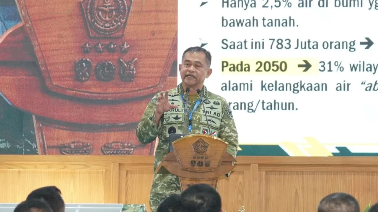 Kasad Jenderal TNI Maruli Simanjuntak memaparkan capaian program unggulan TNI AD dalam Apel Komandan Satuan TNI Tahun Anggaran 2026 di Universitas Pertahanan Sentul Jawa Barat, Rabu *29/04/2026).