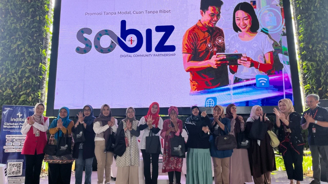 Sobat Indibiz (SOBIZ) adalah sebuah inisiatif Telkom untuk pemberdayaan ekonomi digital yang membuka akses peluang usaha bagi perempuan.