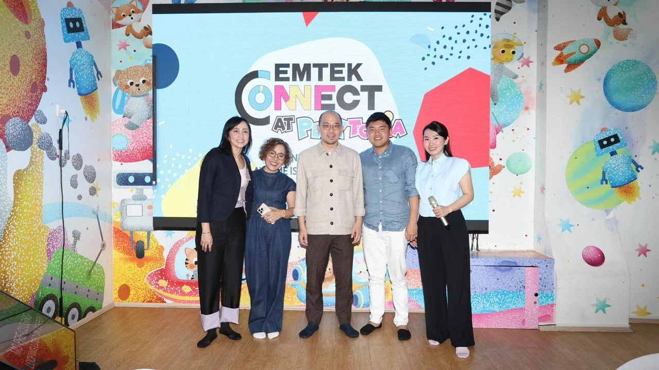(Kiri ke Kanan): Mutia Nandika (Chief Revenue Officer Emtek Media), Harsiwi Achmad (Programming Director Emtek Media), Adi Sariaatmadja (Chairman Emtek Media), James Giandhi (CEO Playtopia), Karina Yenadia Winato (CMO of Playtopia).