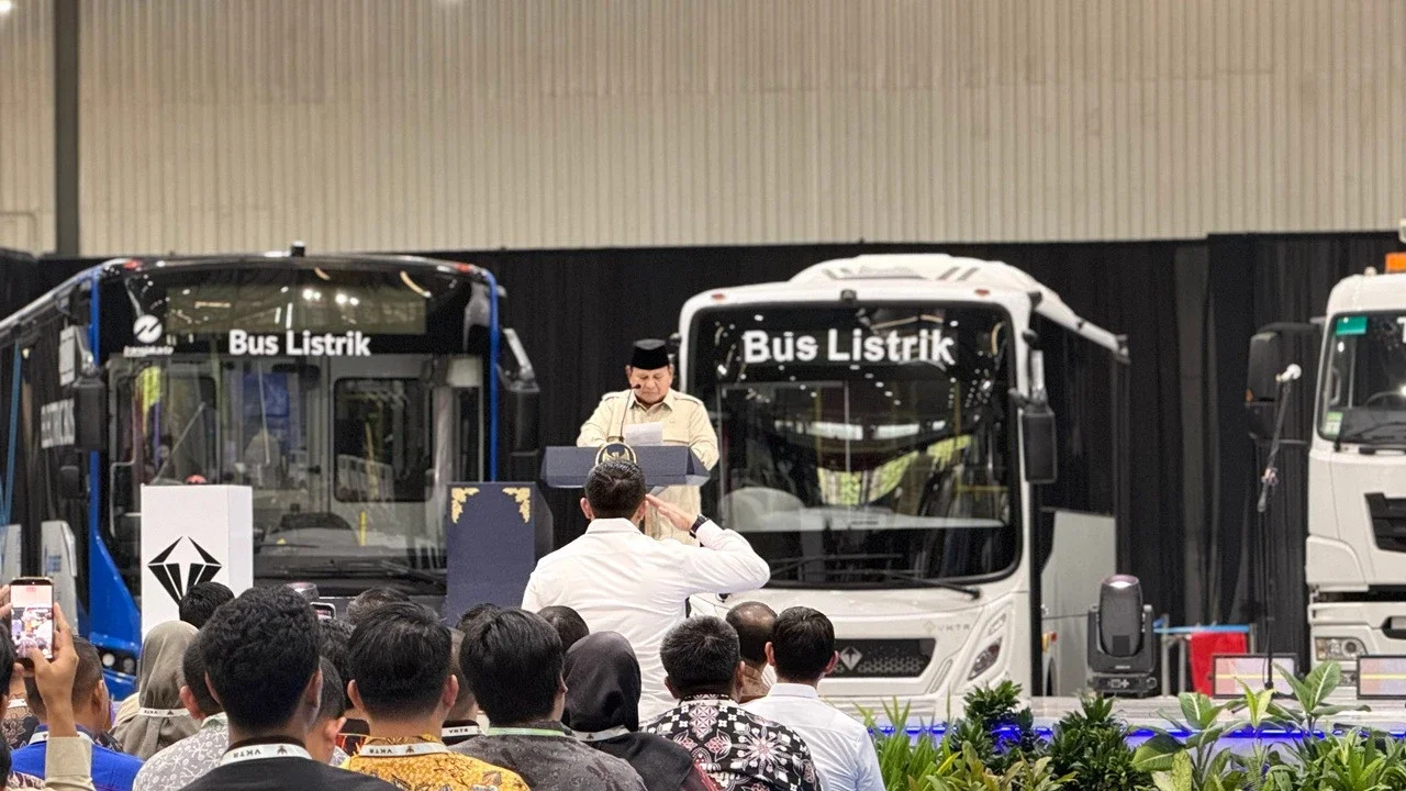 Presiden Prabowo: Indonesia Produksi Massal Mobil Sedan Listrik Pada 2028