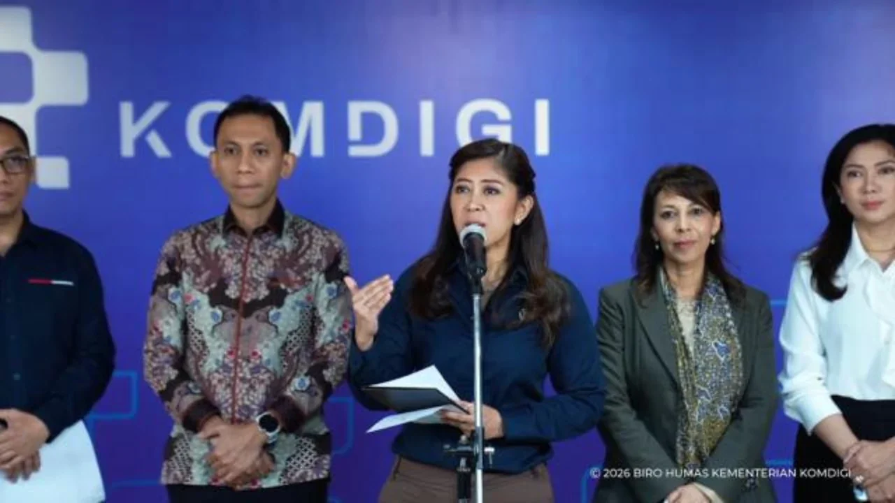 Pernyataan Menkomdigi Soal Penyebaran Fitnah ke Kepala Negara