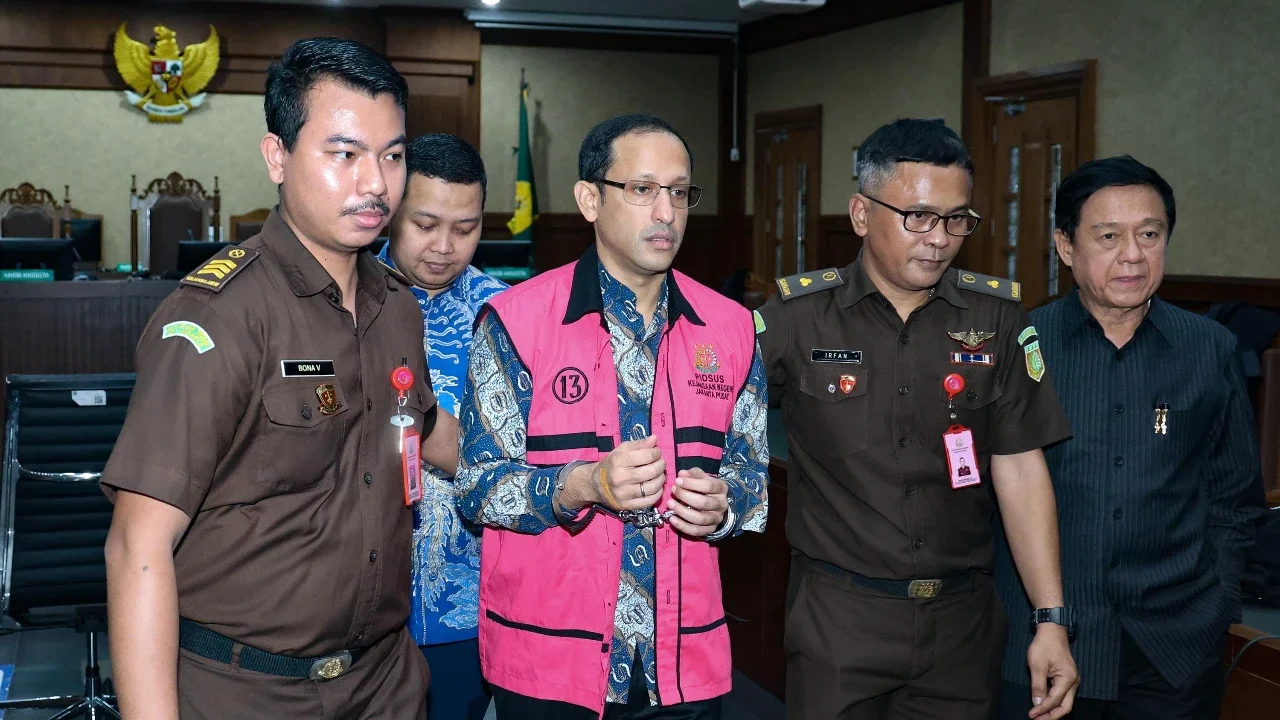 Eks Menteri Pendidikan, Kebudayaan, Riset, dan Teknologi, Nadiem Makarim usai  menjalani sidang lanjutan kasus dugaan korupsi pengadaan chromebook di Pengadilan Negeri Jakarta Pusat, Senin (11/5/2026).