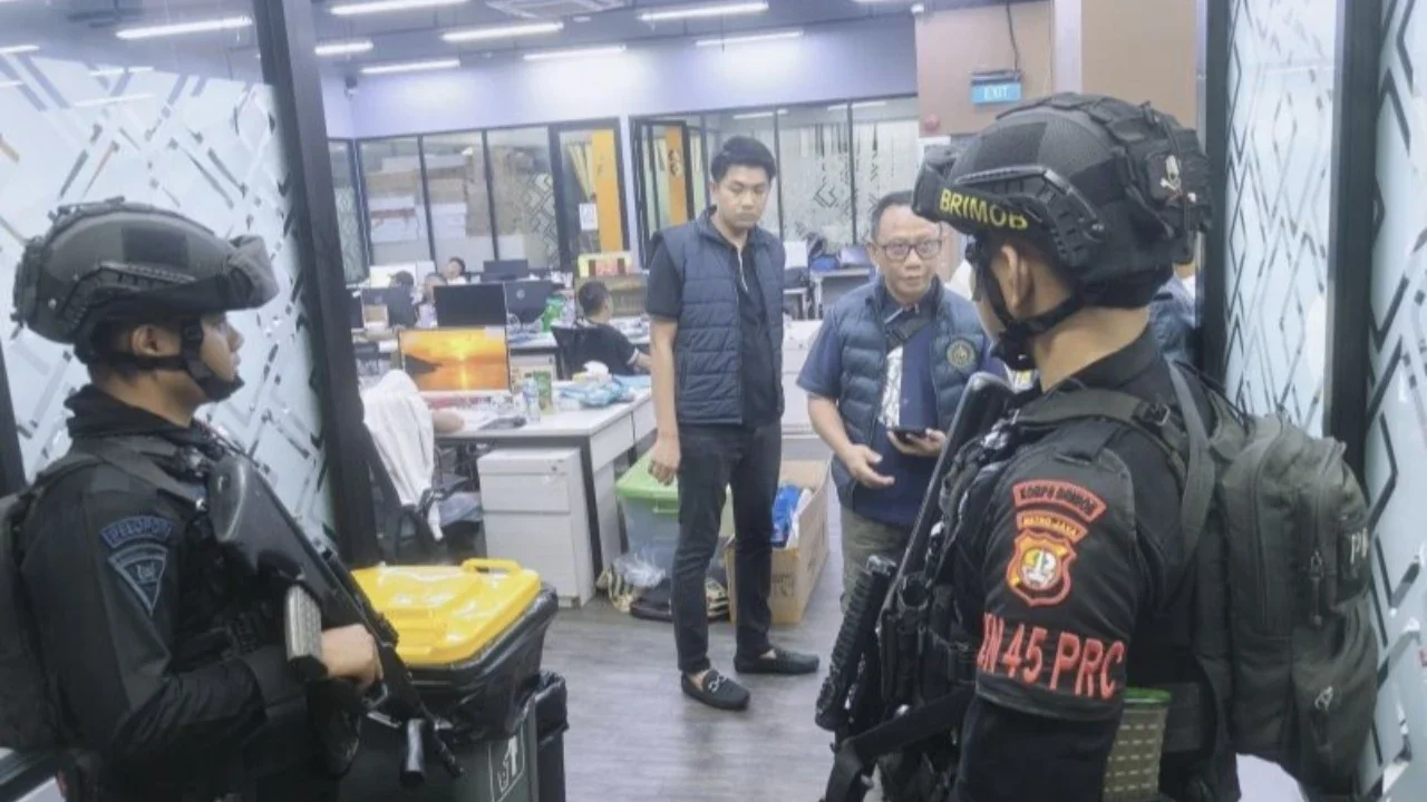 Ratusan WNA Ditangkap Polisi dari Markas Judi Online di Jakarta, Ketua DPR Desak Penindakan Dilakukan Berkala