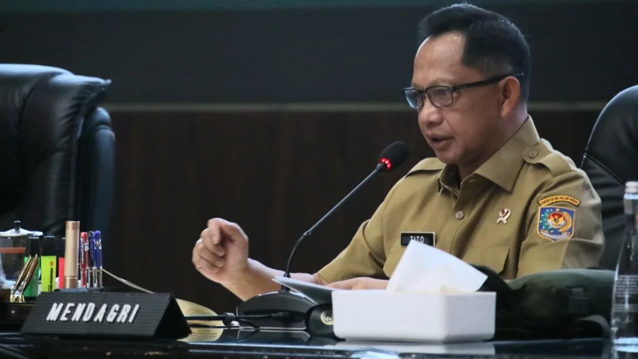 Mendagri Apresiasi Inflasi 2,42 Persen, Minta Pemda Waspadai Dampak Geopolitik Global
