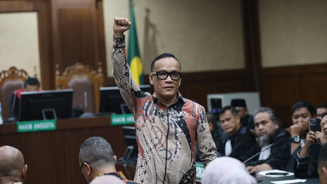 Mantan Wakil Menteri Ketenagakerjaan (Wamenaker) Immanuel Ebenezer Gerungan alias Noel saat menghadiri sidang  tuntutan atas kasus dugaan pemerasan dan penerimaan gratifikasi terkait pengurusan sertifikat K3 di kementerian Ketenagakerjaan di Pengadilan Tipikor Jakarta, Senin (18.05/2026).