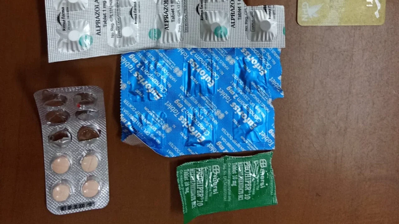 Enam Tersangka Bakar Pos Polisi di Bandung Tenggak Tramadol Saat Beraksi, Asal Usul Obat dan Motif Bikin Onar Diusut Polisi