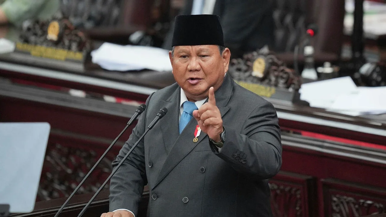 Presiden Prabowo Subianto menyampaikan pidato dalam Rapat Paripurna ke-19 DPR RI Masa Persidangan V Tahun Sidang 2025-2026 di kompleks Parlemen, Jakarta, Rabu (20/5/2026).
