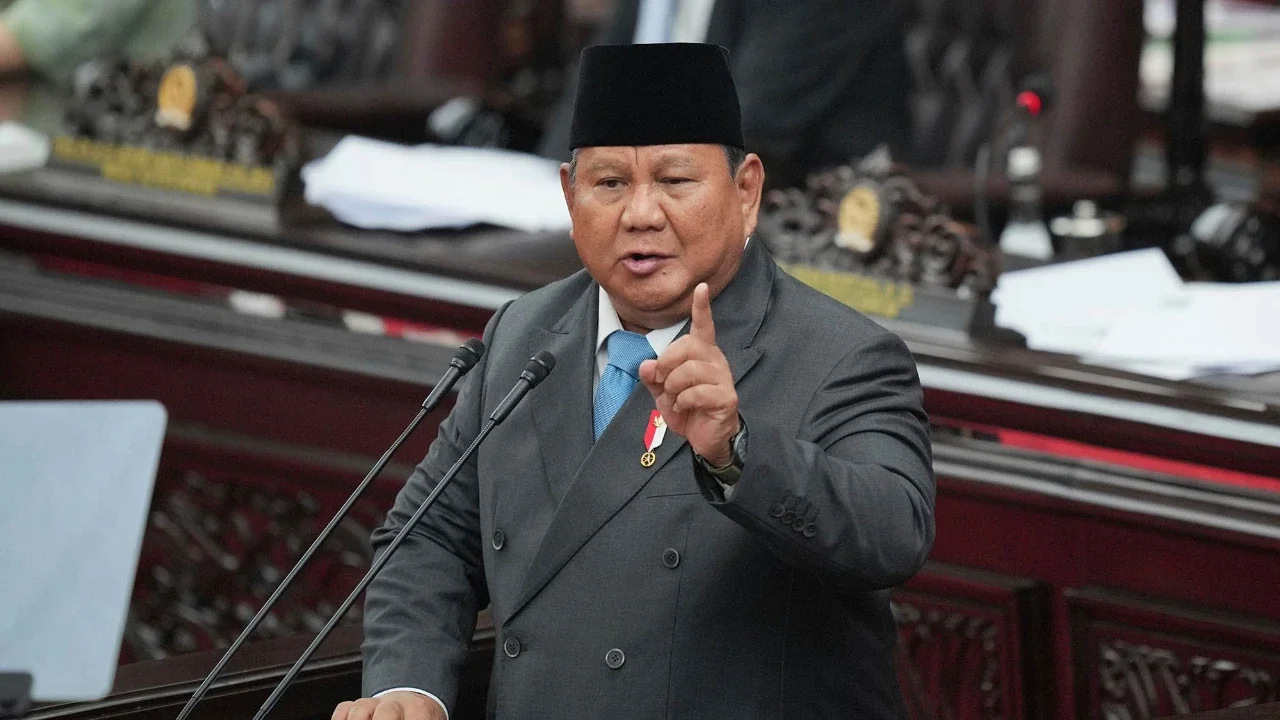 Presiden Prabowo Subianto menyampaikan pidato dalam Rapat Paripurna ke-19 DPR RI Masa Persidangan V Tahun Sidang 2025-2026 di kompleks Parlemen, Jakarta, Rabu (20/5/2026).