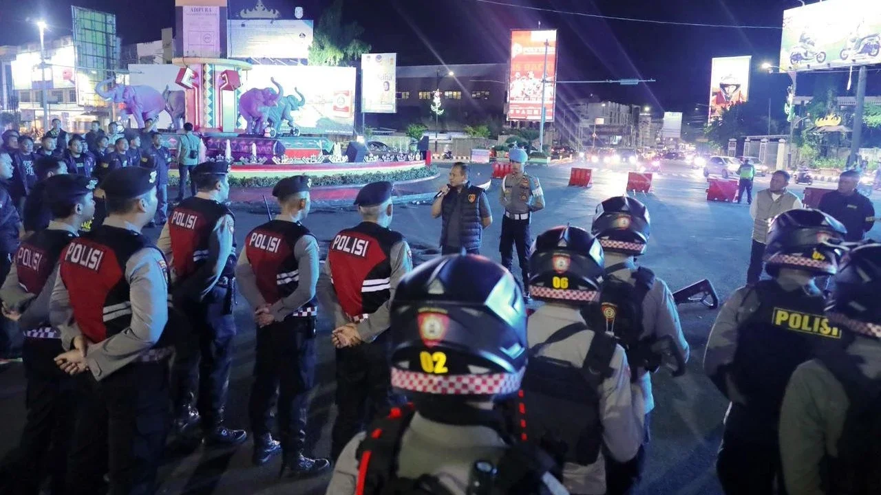Apel Tim QR Presisi Polda Lampung sebelum melakukan patroli malam di sejumlah titik rawan kriminalitas di Bandar Lampung Sabtu (23/5/2026).